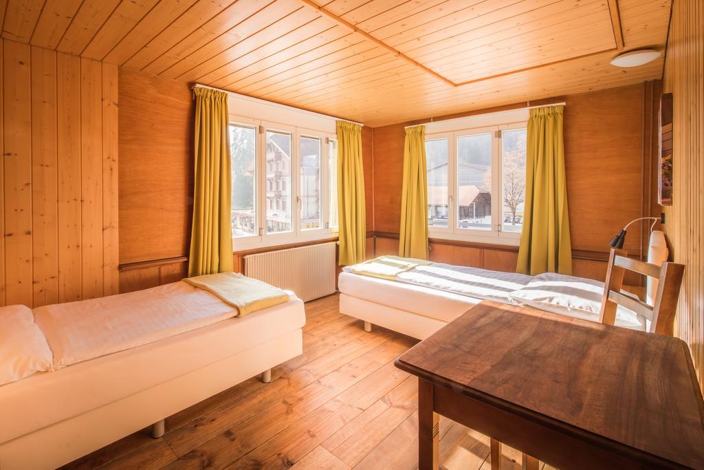 Hotel Tell And Apartments Unterseen Eksteriør billede